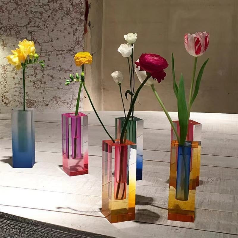 SHOWCASE Multicolored vases